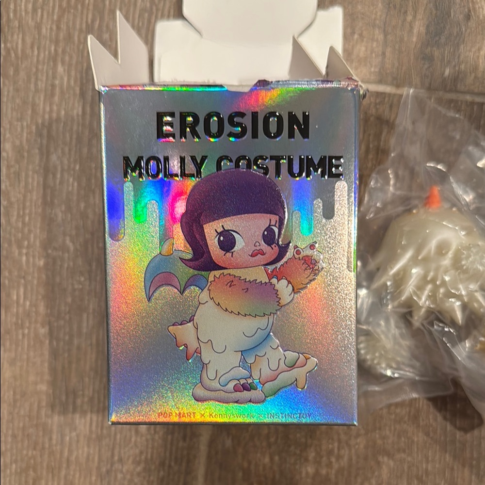 Erosion Molly Costume Popmart blind box